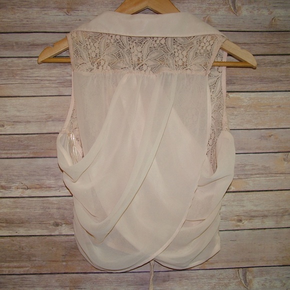 Anthropologie Tops - Anthropology Mine Top Lace Tie Waist Medium